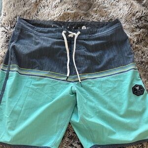VISSLA Men's Teal and Gray Board Shorts
